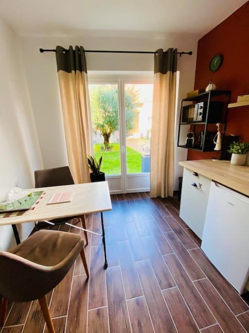 Studio D'Hotes Avec Piscine « Le Clos N°6 » Cormicy ภายนอก รูปภาพ